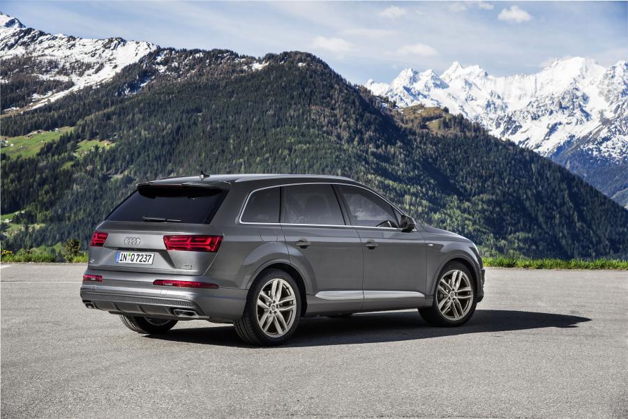  Audi Q7 TDI Quattro S-Line (4M) 2015 года  (WW) (фото 28 из 30)